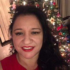 Meet your Posher, Celsa